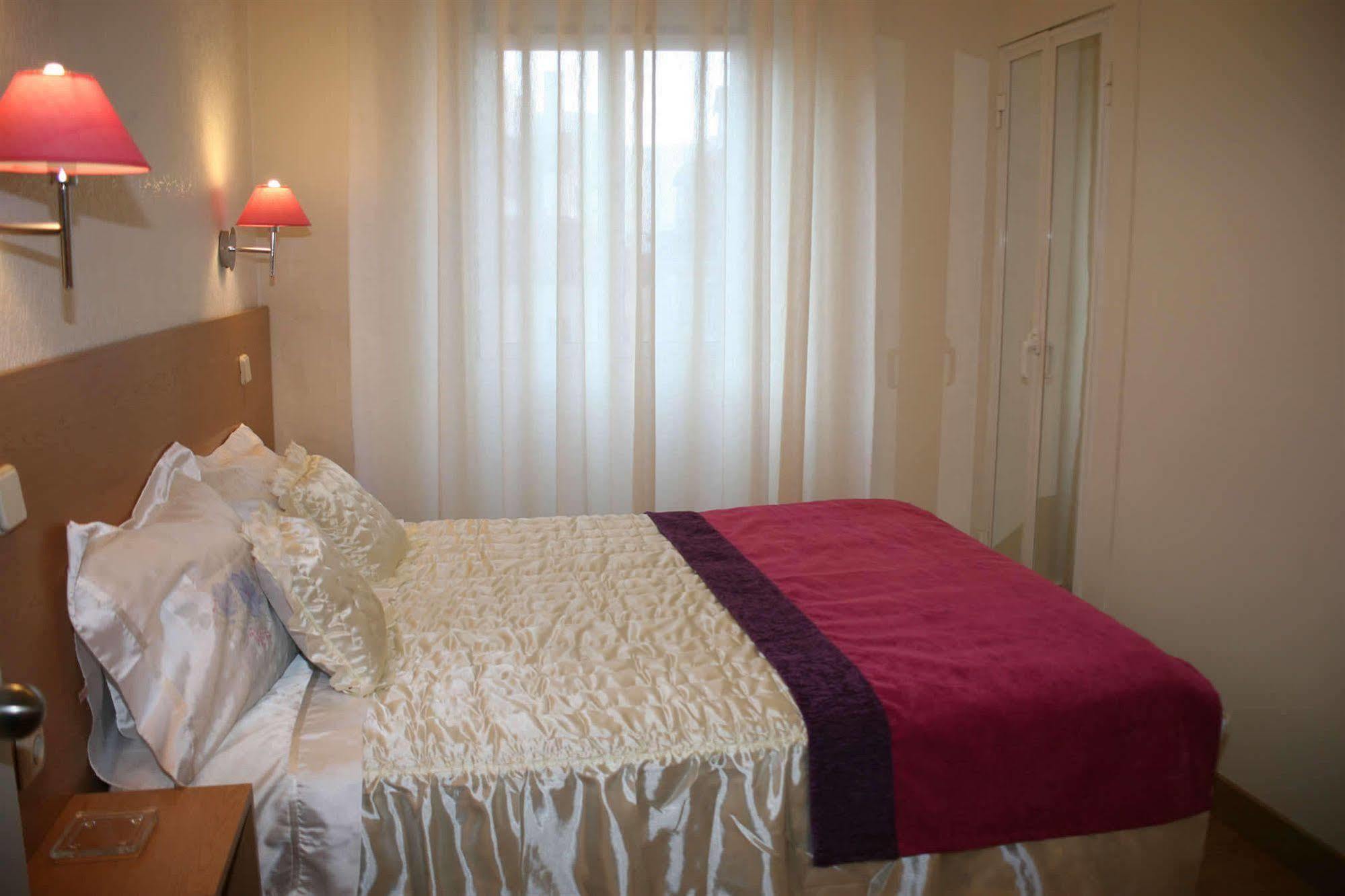Estrela Dos Anjos Guesthouse Lisboa Exteriör bild