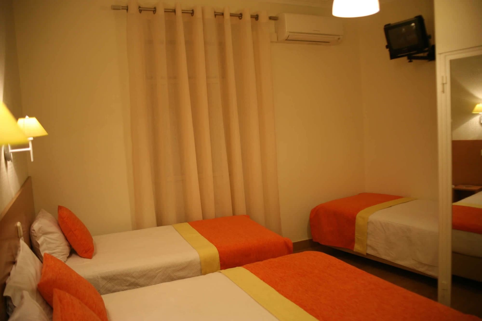 Estrela Dos Anjos Guesthouse Lisboa Exteriör bild